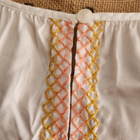 💥SALE 💥New Directions Embroidered Peasant top. Size 3X - Picture 5 of 7